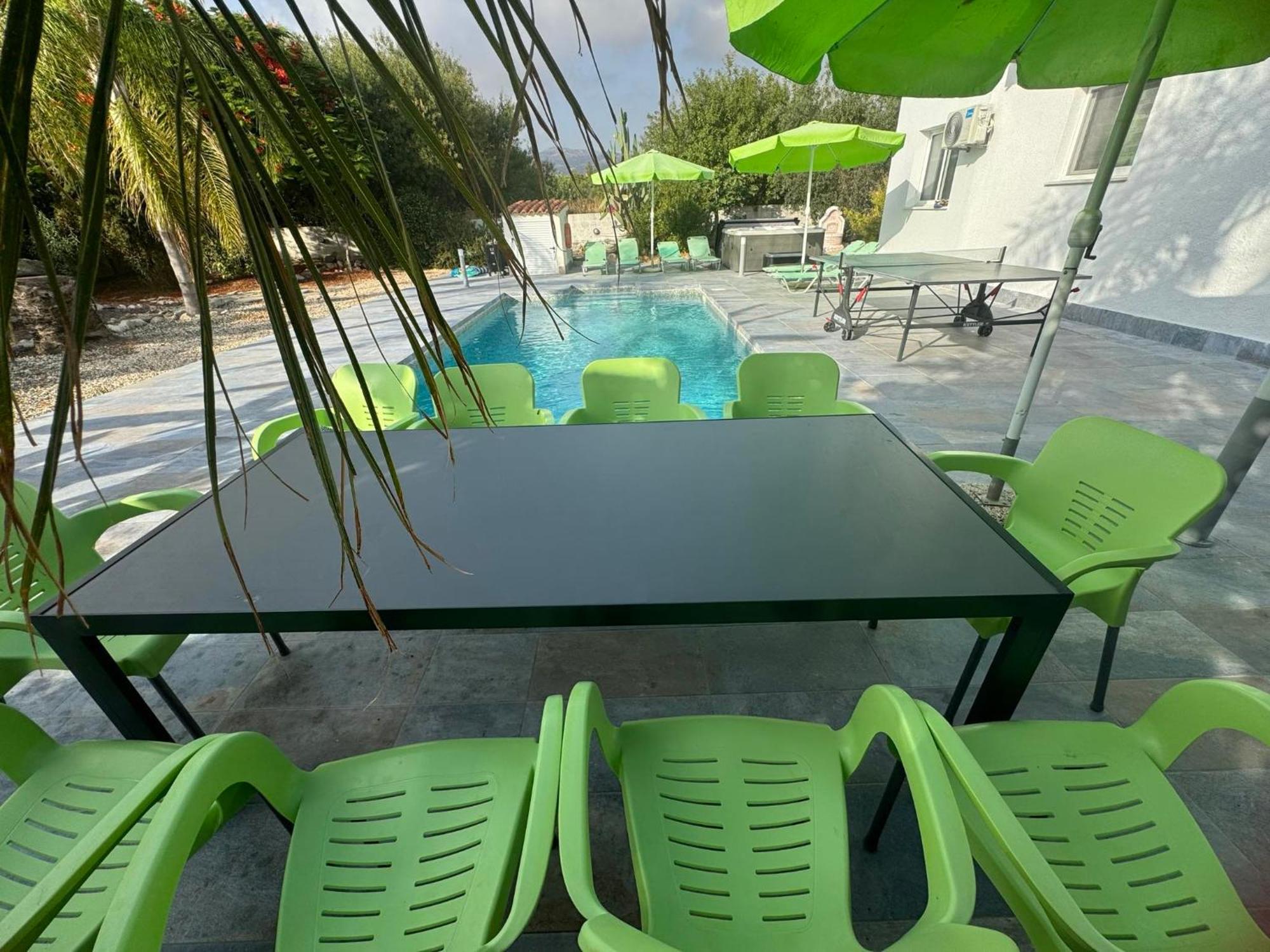 Villa Coralia Gardens 1Km From Coral Bay Beach Exteriör bild