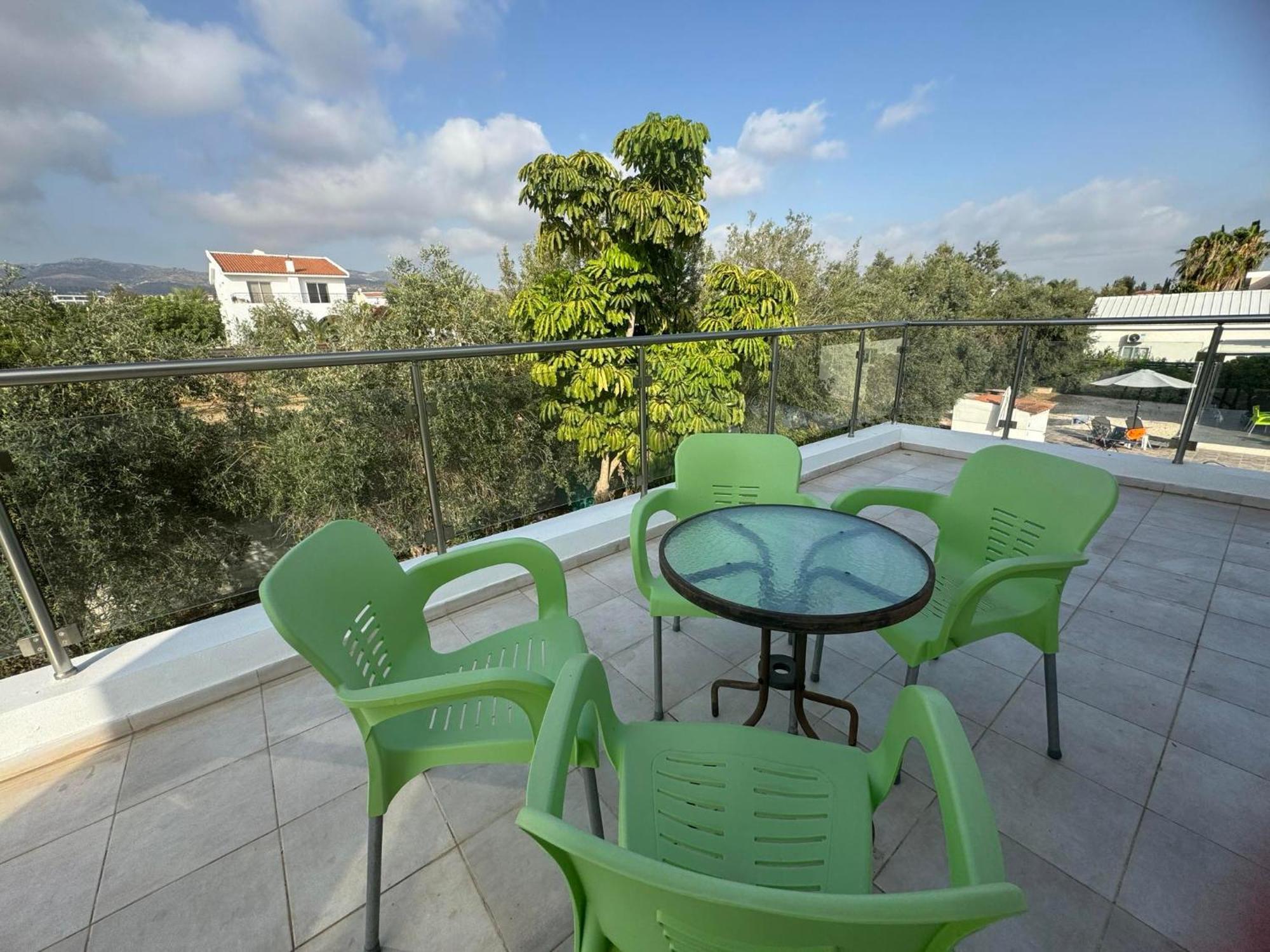 Villa Coralia Gardens 1Km From Coral Bay Beach Exteriör bild